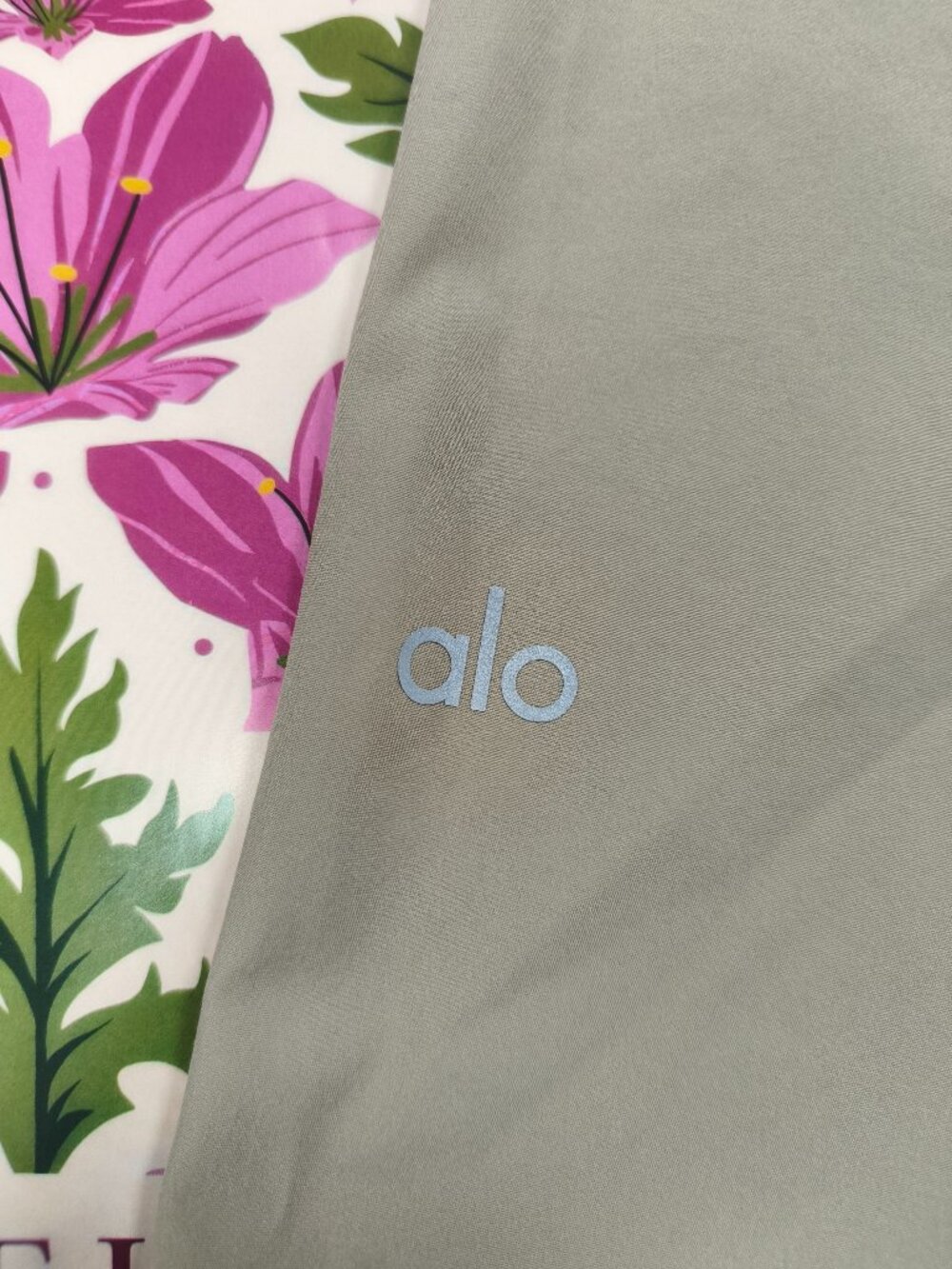 Alo Yoga Gravel Suit Up Pants Relaxed Fit(Regular)💖Minimal Effort/Maximum Style - Picture 7 of 9